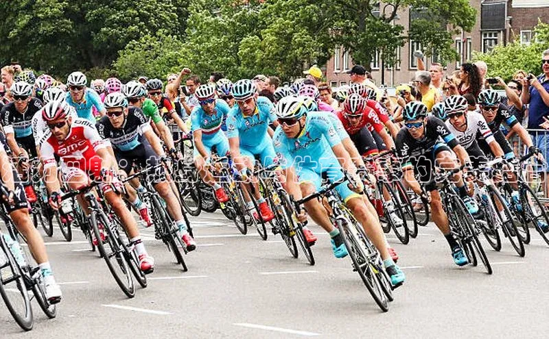 活力四射：热身运动与体育赛事的完美结合